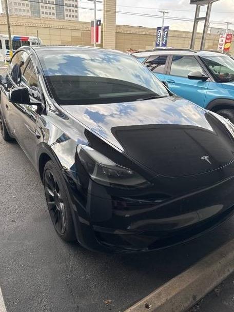 TESLA MODEL Y 2024 7SAYGDEE9RA270417 image